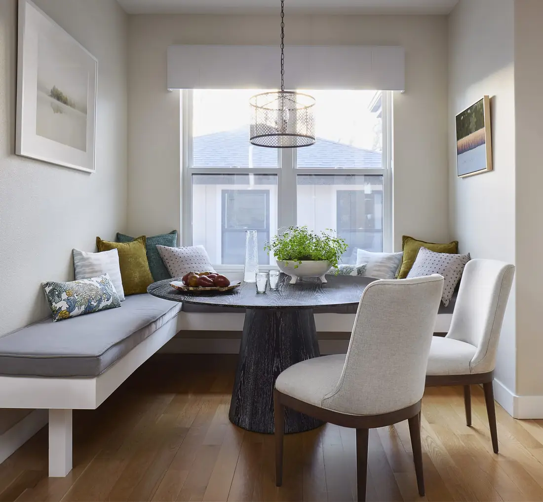 Cypress project — breakfast banquette